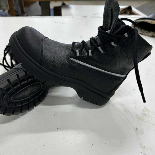 Ажлын гутал